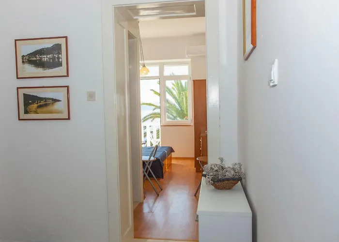 아파트 Lara 포드고라