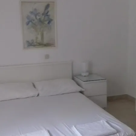 Apartment Lara Podgora