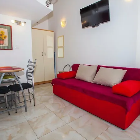 Lara Apartment