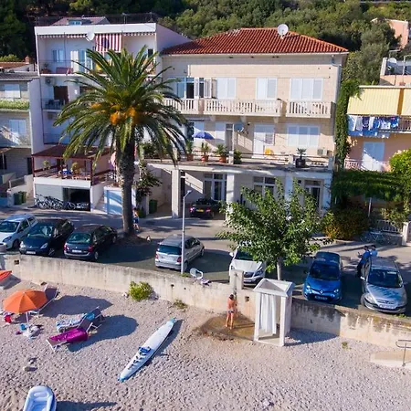 Apartman Lara