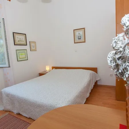 Apartman Lara