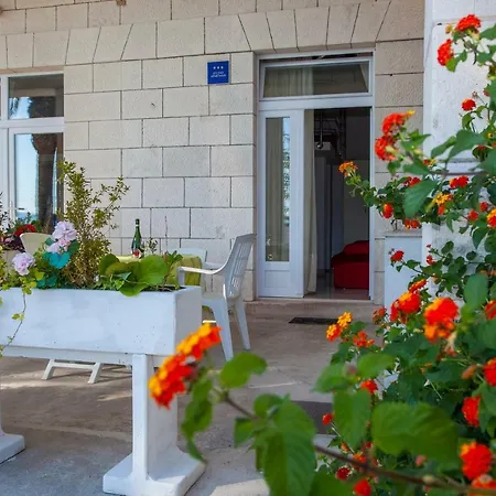 Apartmán Lara *